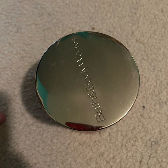 NEW Bath and Body Works Red, White & Blue Cake 3-Wick Candle - Picture 3 of 4